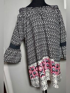 Penelope's Closet Boho Off-Shoulder Tunic Top 2X Black White Pink Bell Sleeve
